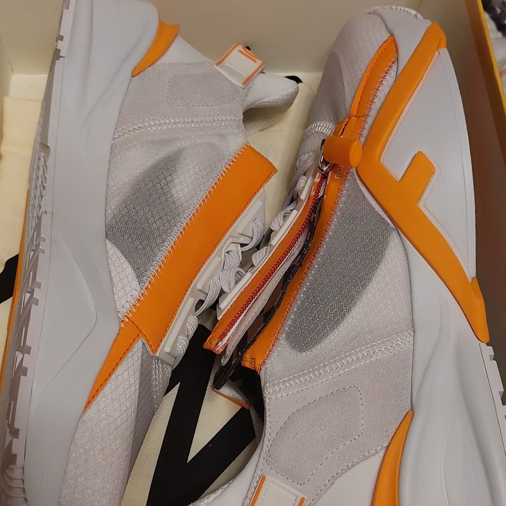 Fendi flow sneakers